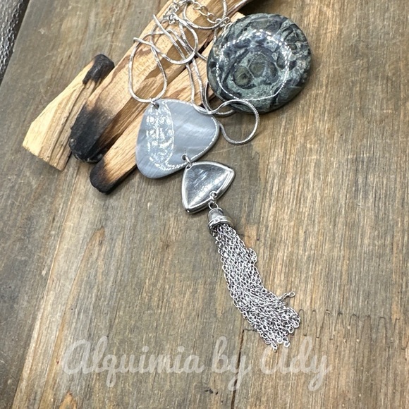 Gray huge mother of pearl shell silver statement necklace extra long - Picture 1 of 3